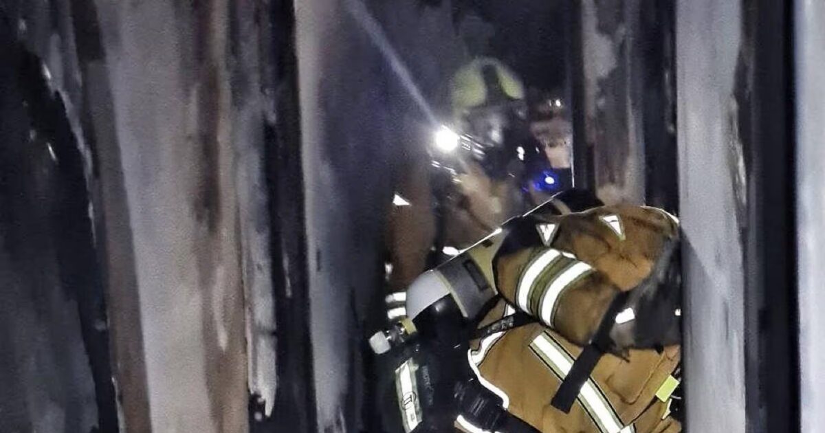 Imagen de los bomberos del Consorcio durante su actuación en Villajoyosa.