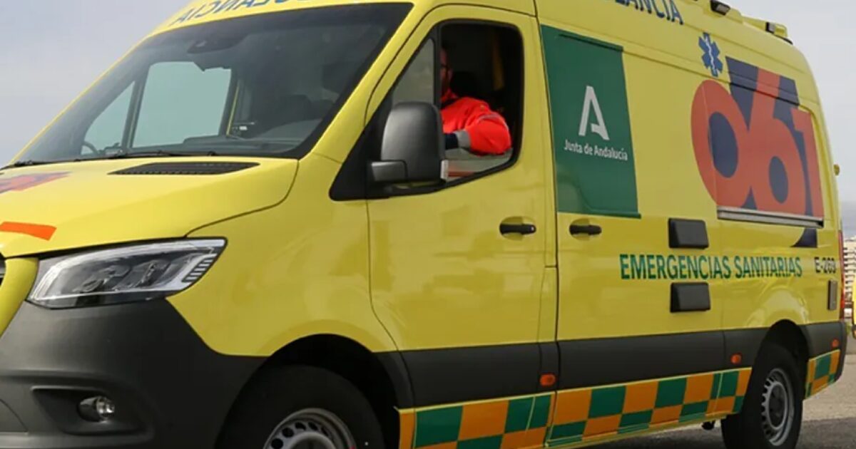 SFurgoneta del servicio de emergencias de AndalucíaegurChollo 1200x630 - 2024-04-19T093209.434