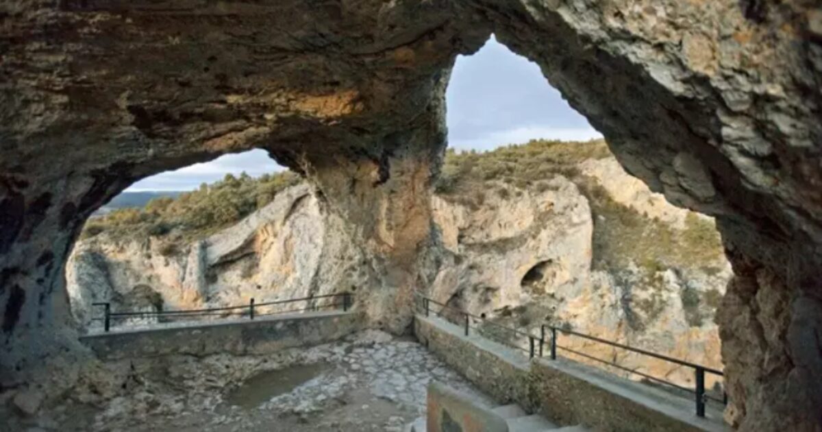 Herida una mujer tras sufrir una caída cuando hacía barranquismo en Villalba de la Sierra