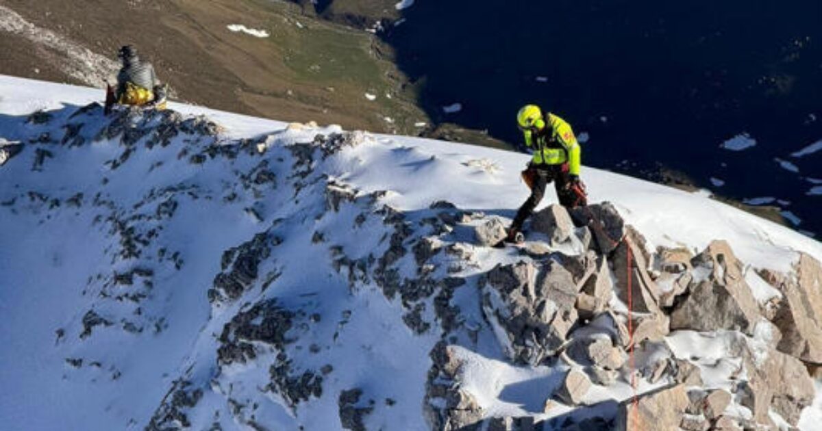 Fallece un montañero de 44 años despeñado en Picos de Europa