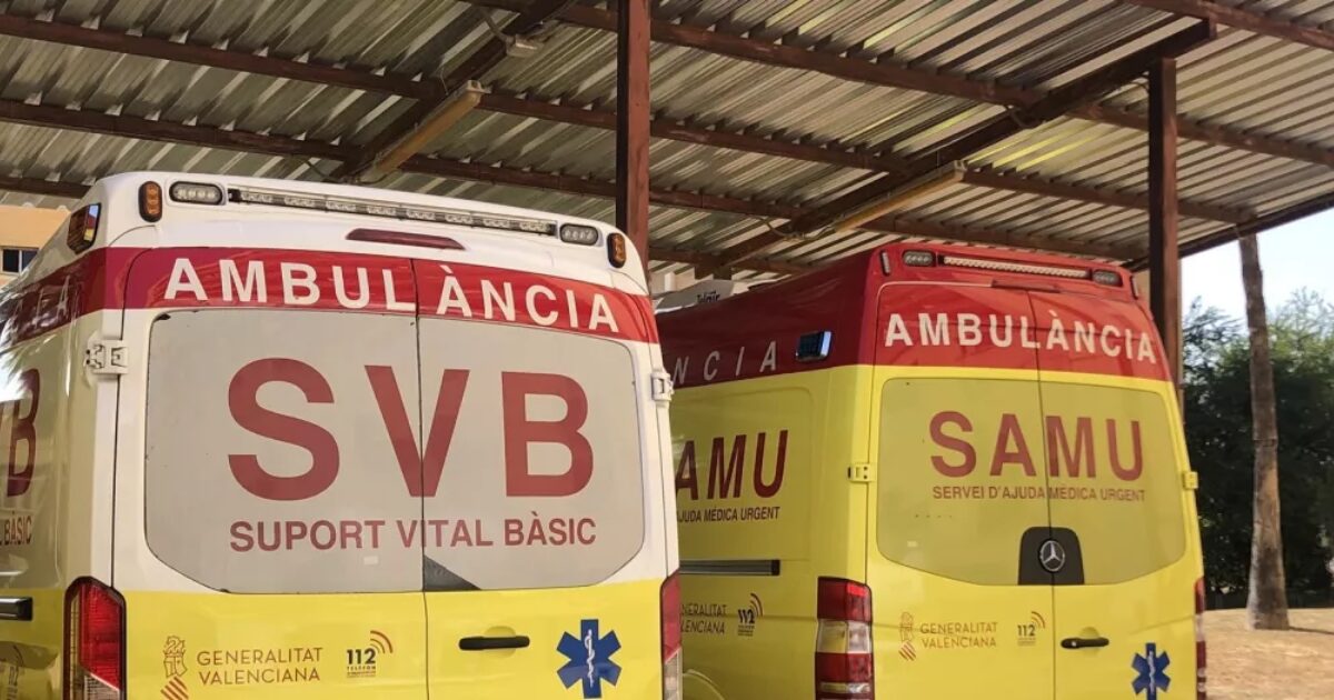 Dos ambulancia del Samu de la Generalitat Valenciana, en una imagen de archivo