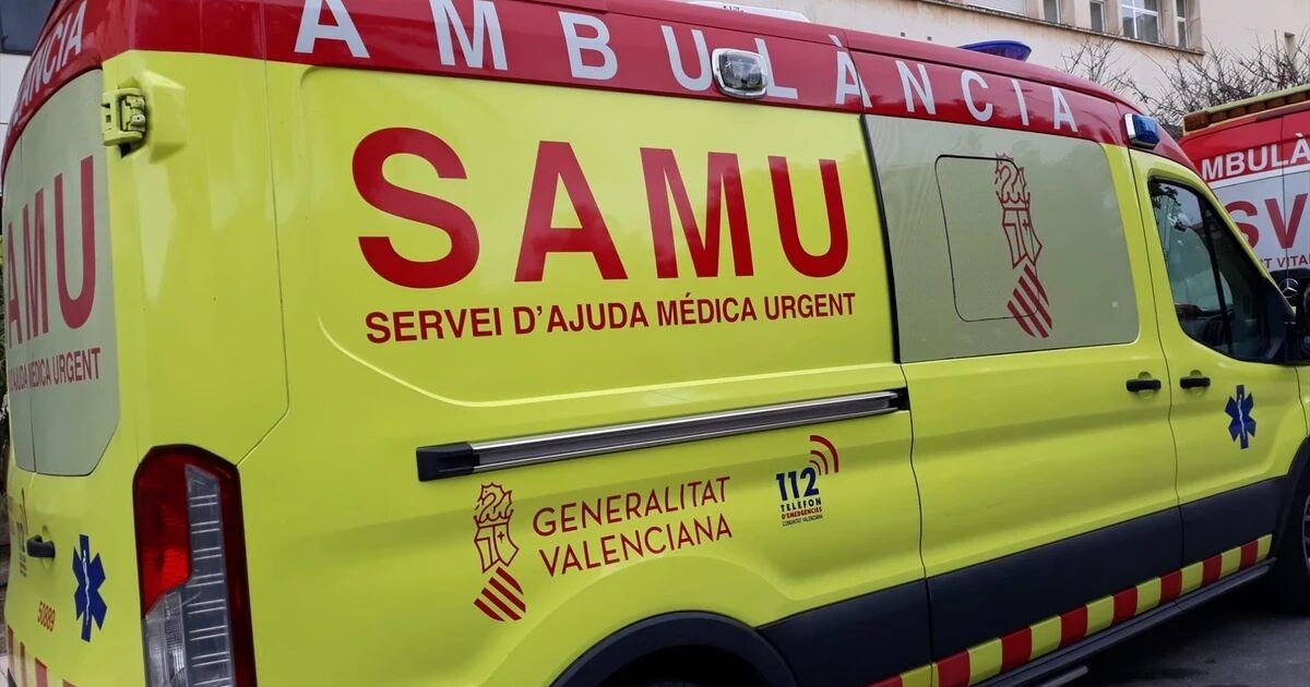Imagen de archivo de una ambulancia del SAMU de Alicante